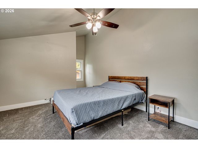 2964 MADRONA Dr, Longview, WA 98632
