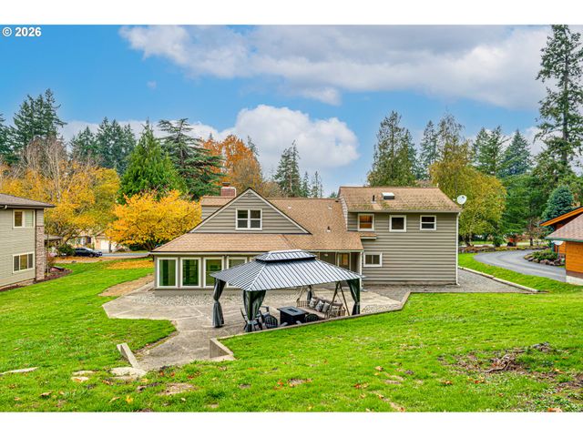 2964 MADRONA Dr, Longview, WA 98632