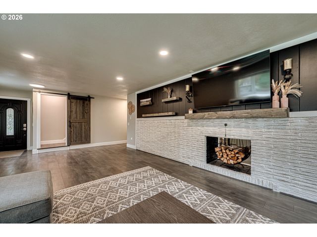 2964 MADRONA Dr, Longview, WA 98632