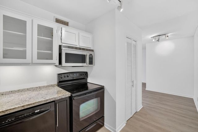 119 NE 19th Court 205-G, Wilton Manors, FL 33305