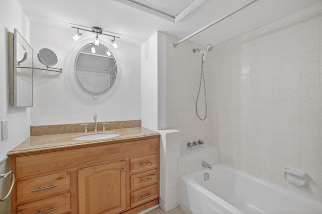 119 NE 19th Court 205-G, Wilton Manors, FL 33305