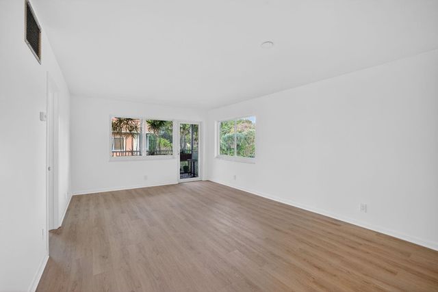 119 NE 19th Court 205-G, Wilton Manors, FL 33305