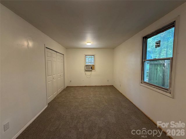 4614 Hickory Grove Road, Mount Holly, NC 28120