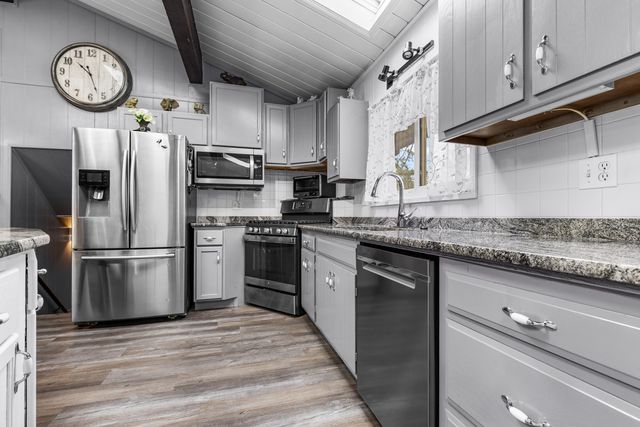 1708 PARKVIEW, Rockford, IL 61107