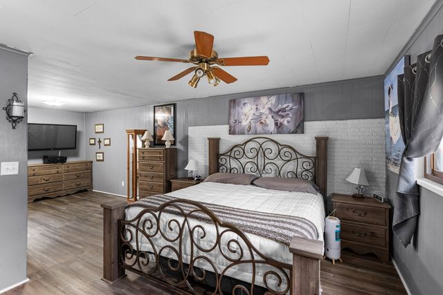 1708 PARKVIEW, Rockford, IL 61107