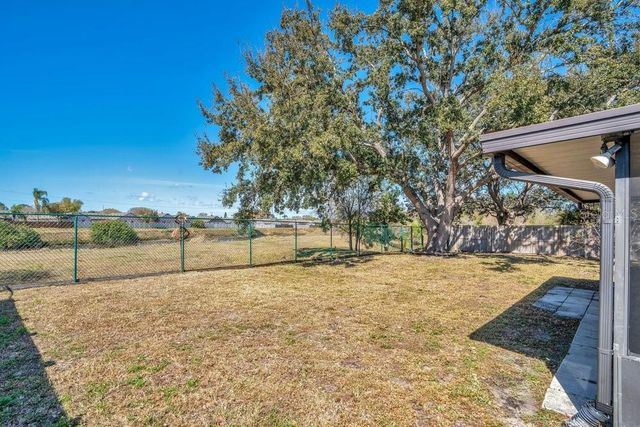 6704 SEAFAIRER DRIVE, Tampa, FL 33615