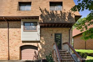 1705 N Oaks Boulevard N, North Brunswick, NJ 08902