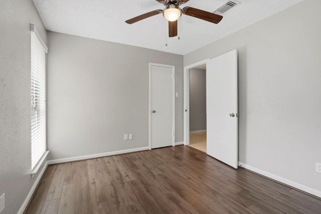 2019 Creek Valley Lane, Sugar Land, TX 77478