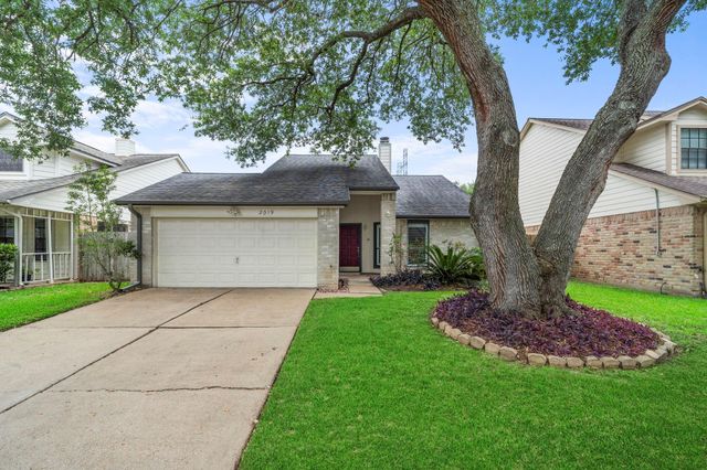 2019 Creek Valley Lane, Sugar Land, TX 77478