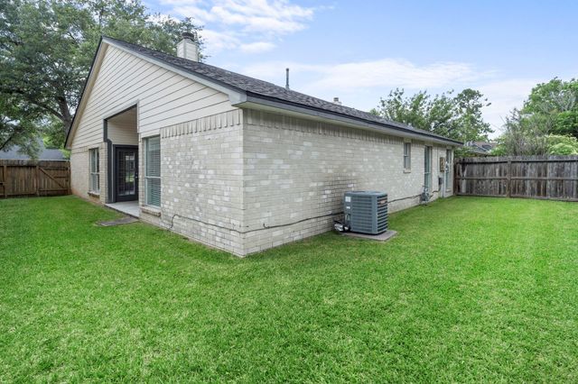 2019 Creek Valley Lane, Sugar Land, TX 77478