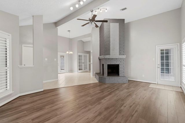 2019 Creek Valley Lane, Sugar Land, TX 77478