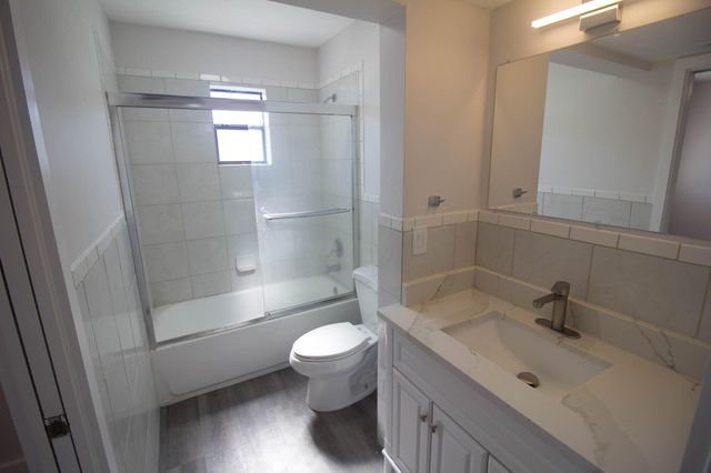 223 SE 11th Avenue 223, Pompano Beach, FL 33060