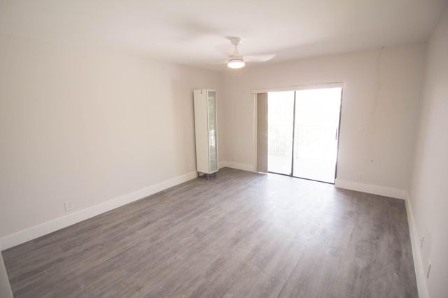 223 SE 11th Avenue 223, Pompano Beach, FL 33060