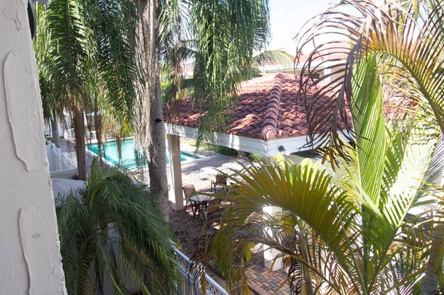 223 SE 11th Avenue 223, Pompano Beach, FL 33060
