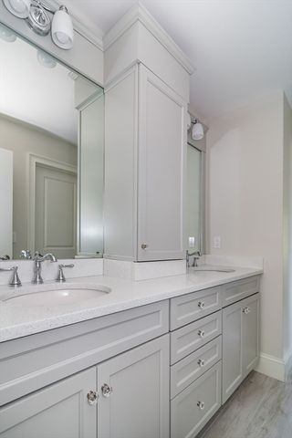 23 Covered Bridge Lane, Wayland, MA 01778