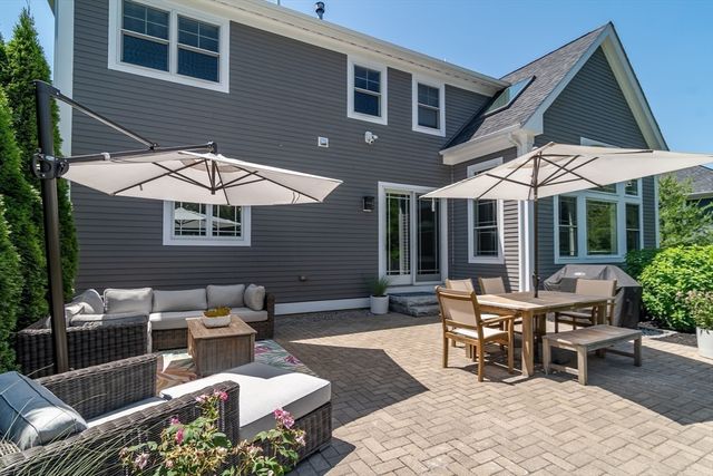 23 Covered Bridge Lane, Wayland, MA 01778