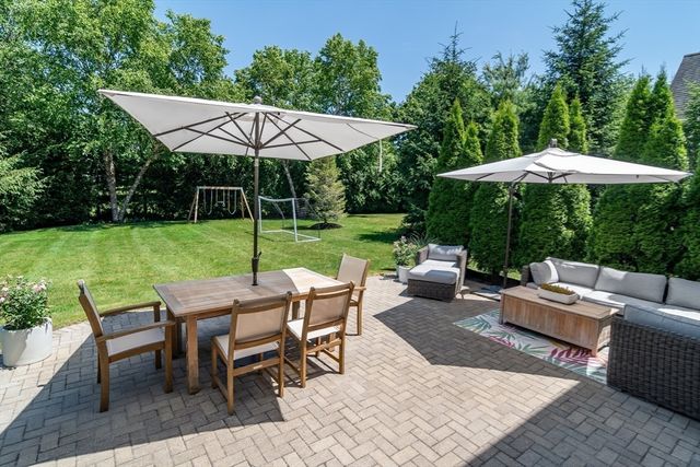 23 Covered Bridge Lane, Wayland, MA 01778