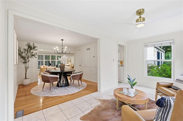 3901 W 73rd Terrace, Prairie Village, KS 66208