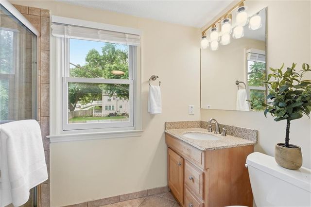 3901 W 73rd Terrace, Prairie Village, KS 66208
