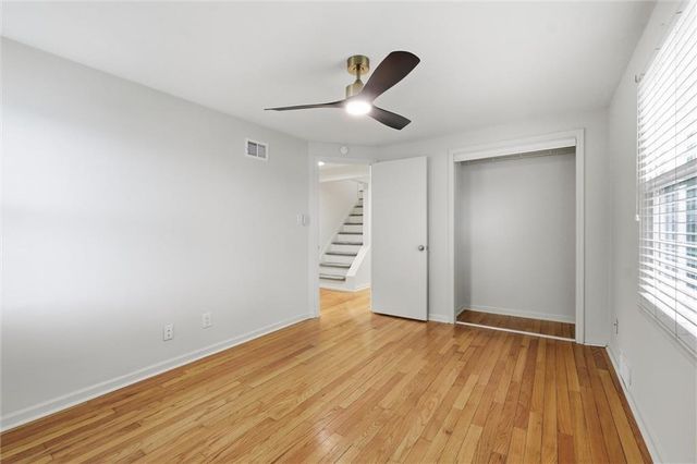 3901 W 73rd Terrace, Prairie Village, KS 66208