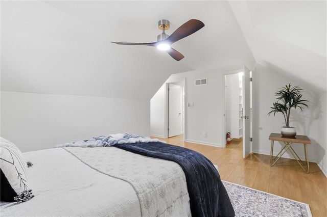 3901 W 73rd Terrace, Prairie Village, KS 66208