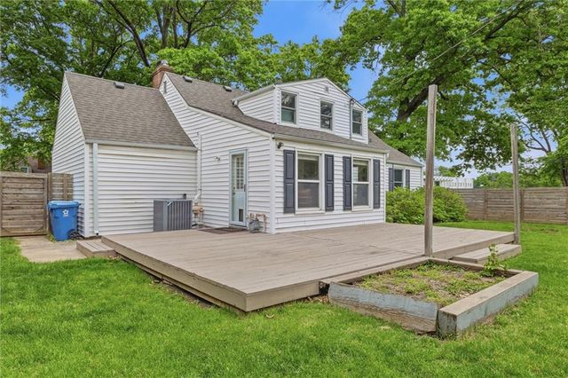 3901 W 73rd Terrace, Prairie Village, KS 66208