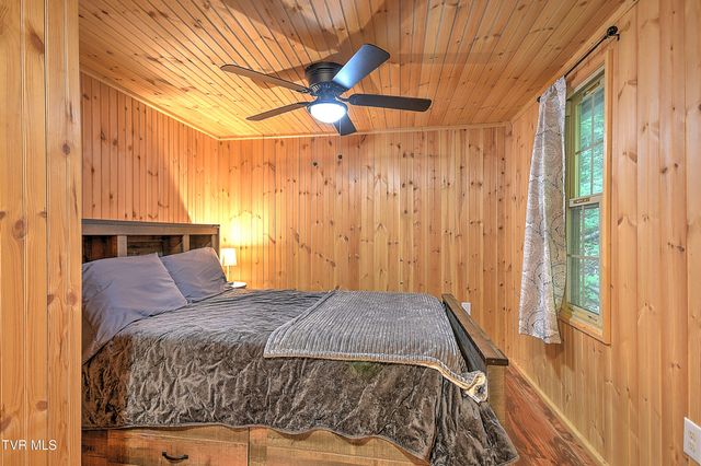 378 Laura Land, Bristol, TN 37620