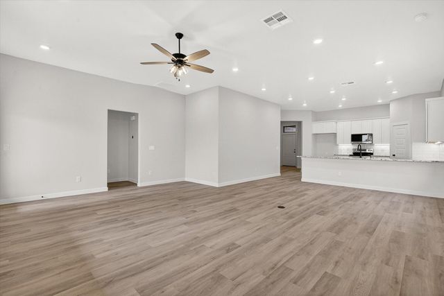 805 E 30th Street, Wolfforth, TX 79382