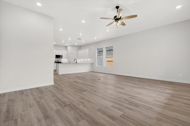 805 E 30th Street, Wolfforth, TX 79382