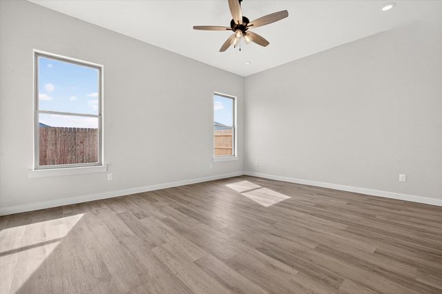 805 E 30th Street, Wolfforth, TX 79382