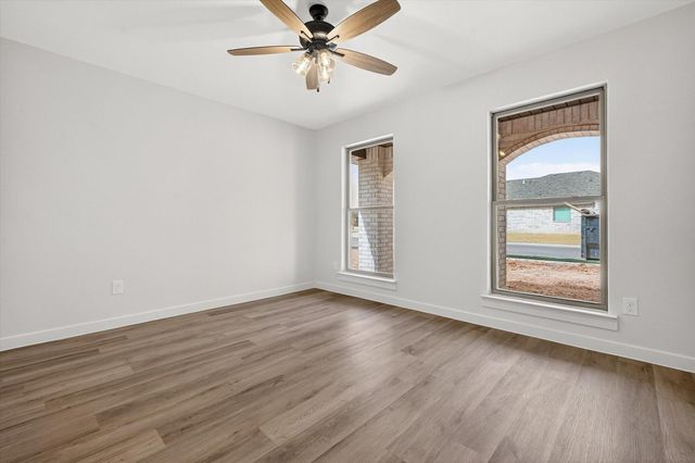 805 E 30th Street, Wolfforth, TX 79382