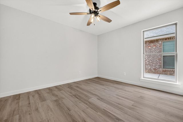 805 E 30th Street, Wolfforth, TX 79382