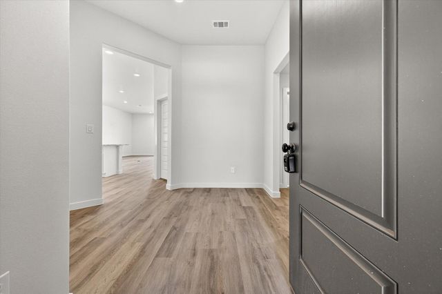 805 E 30th Street, Wolfforth, TX 79382