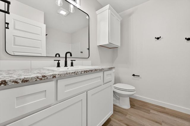 805 E 30th Street, Wolfforth, TX 79382