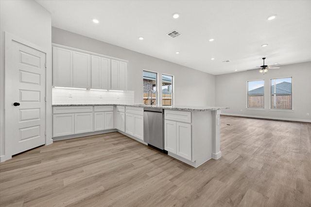 805 E 30th Street, Wolfforth, TX 79382