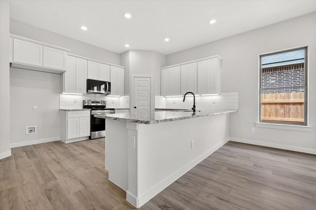 805 E 30th Street, Wolfforth, TX 79382