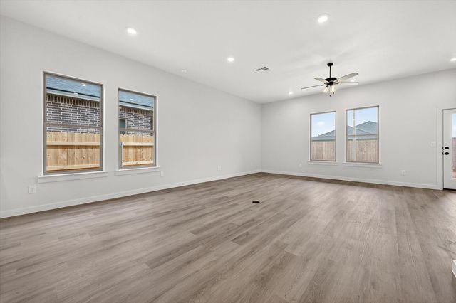 805 E 30th Street, Wolfforth, TX 79382