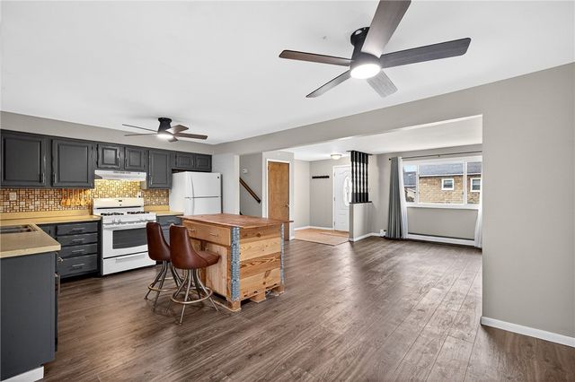 201 Golf Ave, Ellport Boro, PA 16117