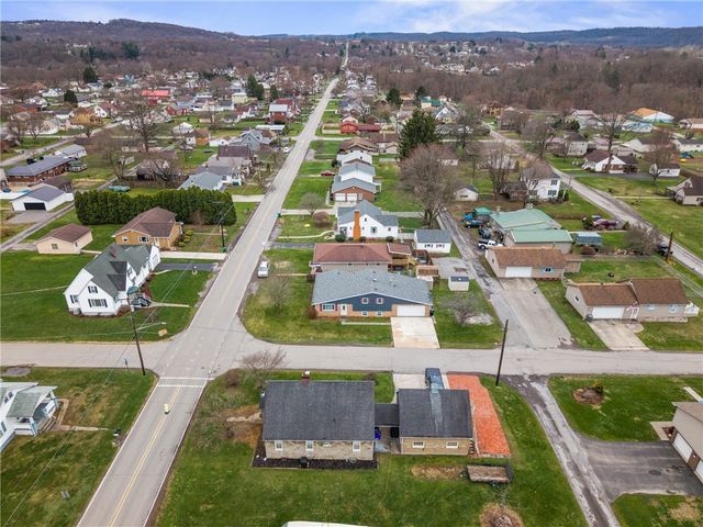 201 Golf Ave, Ellport Boro, PA 16117