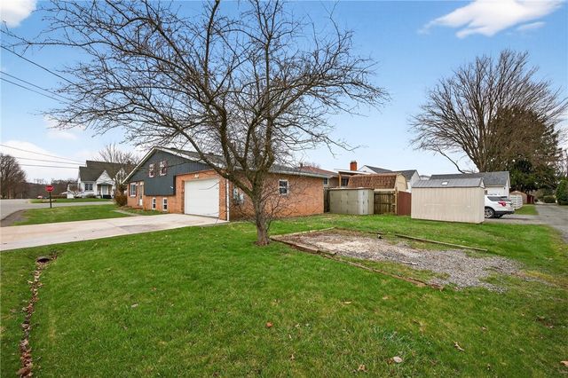 201 Golf Ave, Ellport Boro, PA 16117