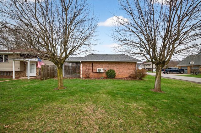 201 Golf Ave, Ellport Boro, PA 16117