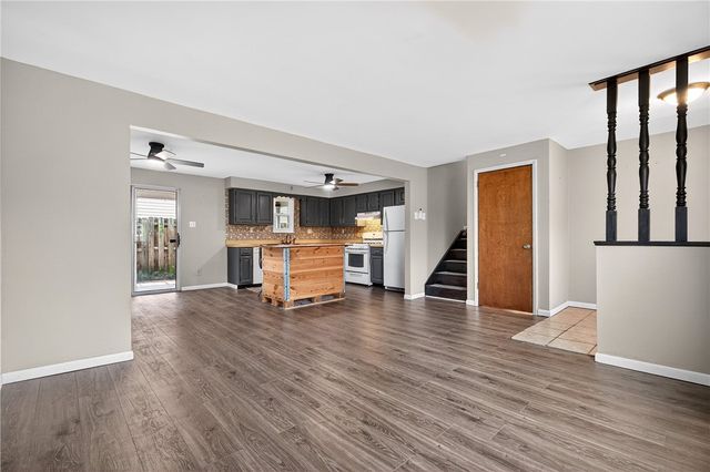 201 Golf Ave, Ellport Boro, PA 16117