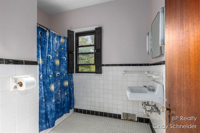 282 N Centre Street, Marcellus, MI 49067