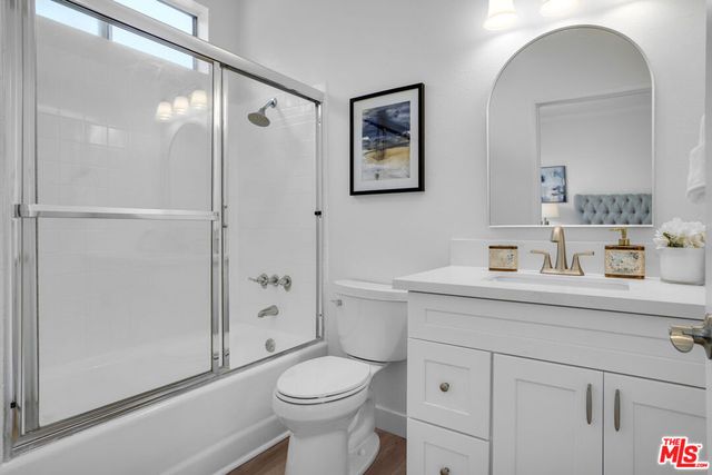 12773 Caswell Avenue 101, Los Angeles, CA 90066