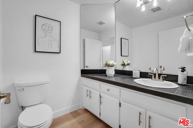 12773 Caswell Avenue 101, Los Angeles, CA 90066