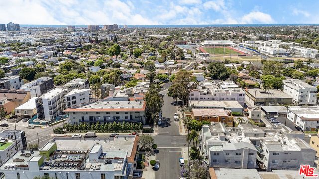 12773 Caswell Avenue 101, Los Angeles, CA 90066
