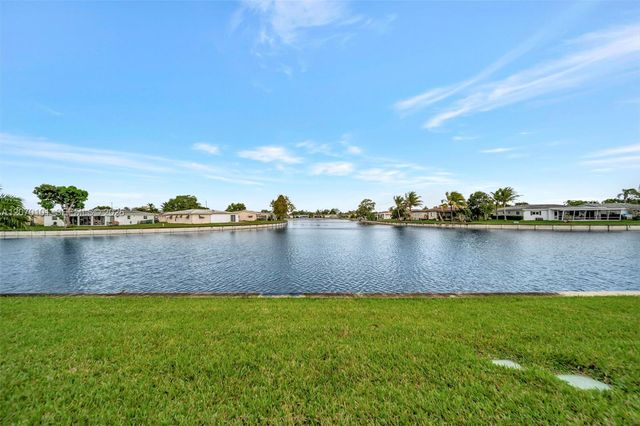 8502 NW 59th Street, Tamarac, FL 33321