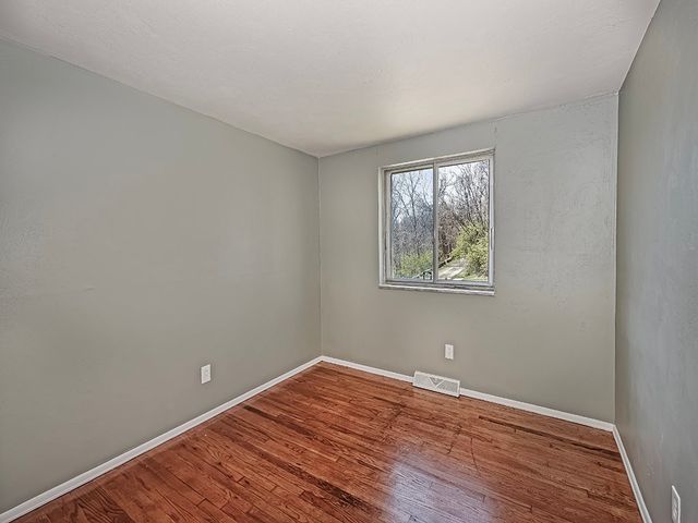 118 Courtney Dr, Penn Hills, PA 15147