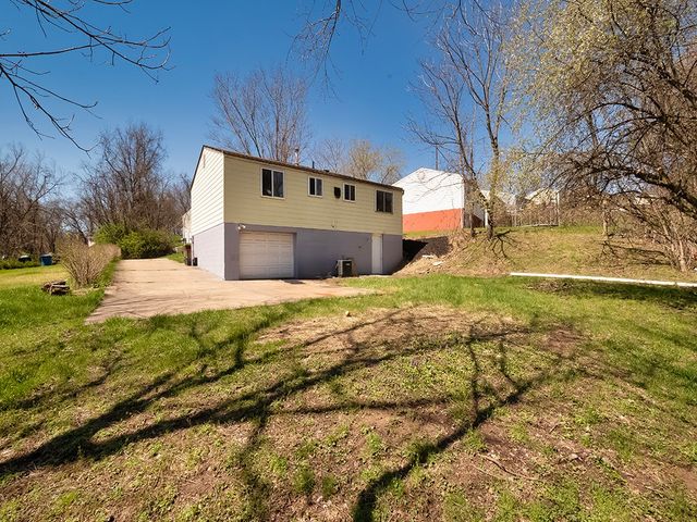 118 Courtney Dr, Penn Hills, PA 15147