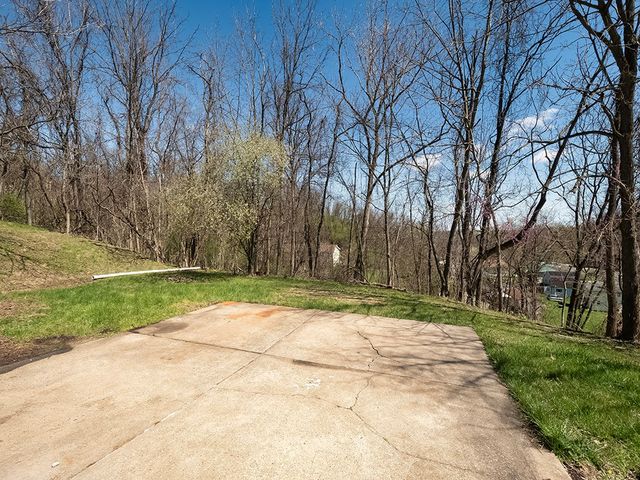 118 Courtney Dr, Penn Hills, PA 15147